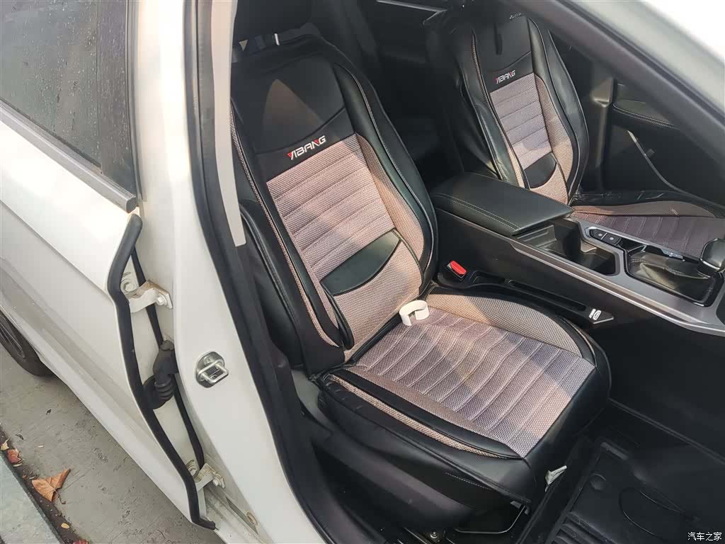 Geely Emgrand, 2021 25