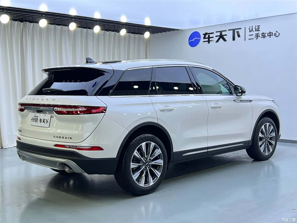 Lincoln Corsair, 2021 все фото