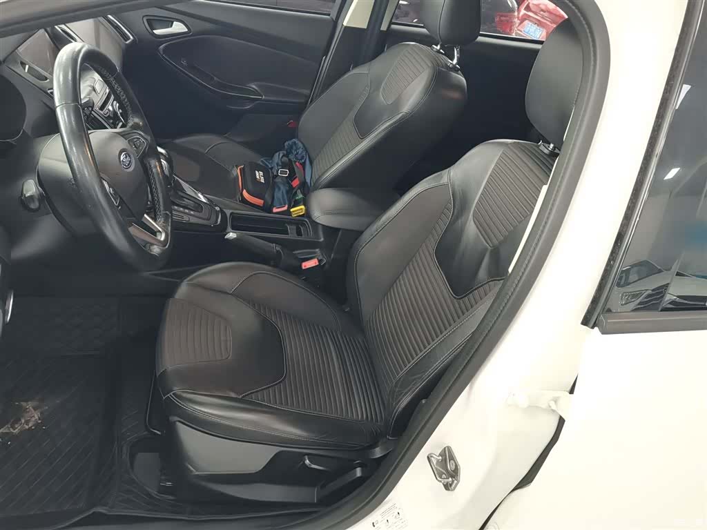 Ford Focus, 2016 15