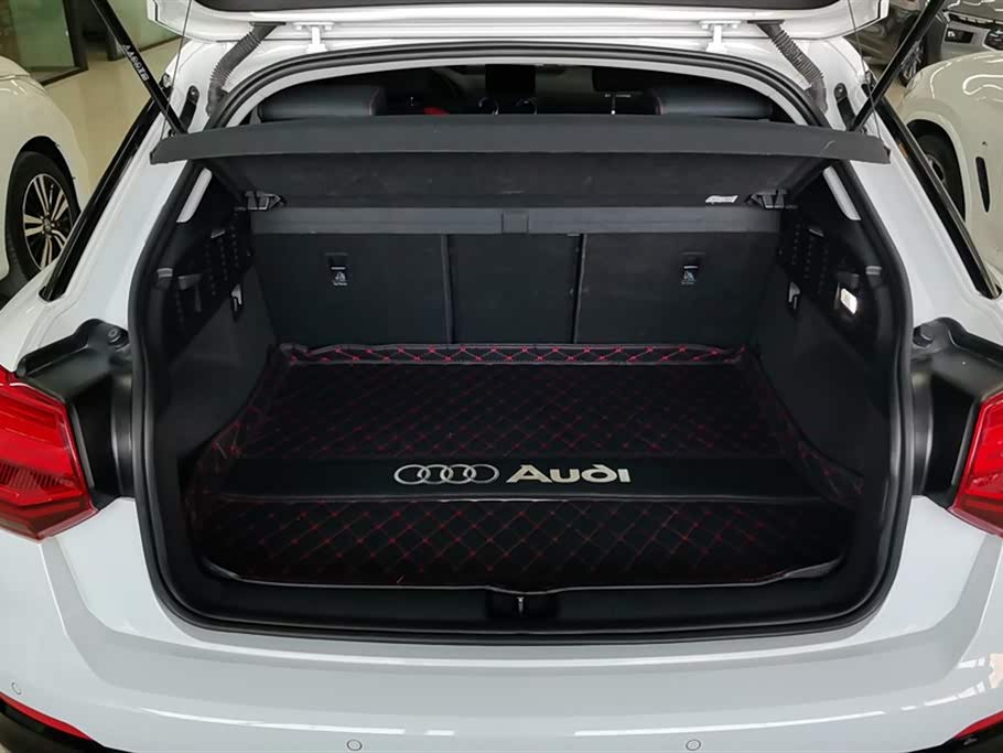 Audi Q2L Audi Q2L