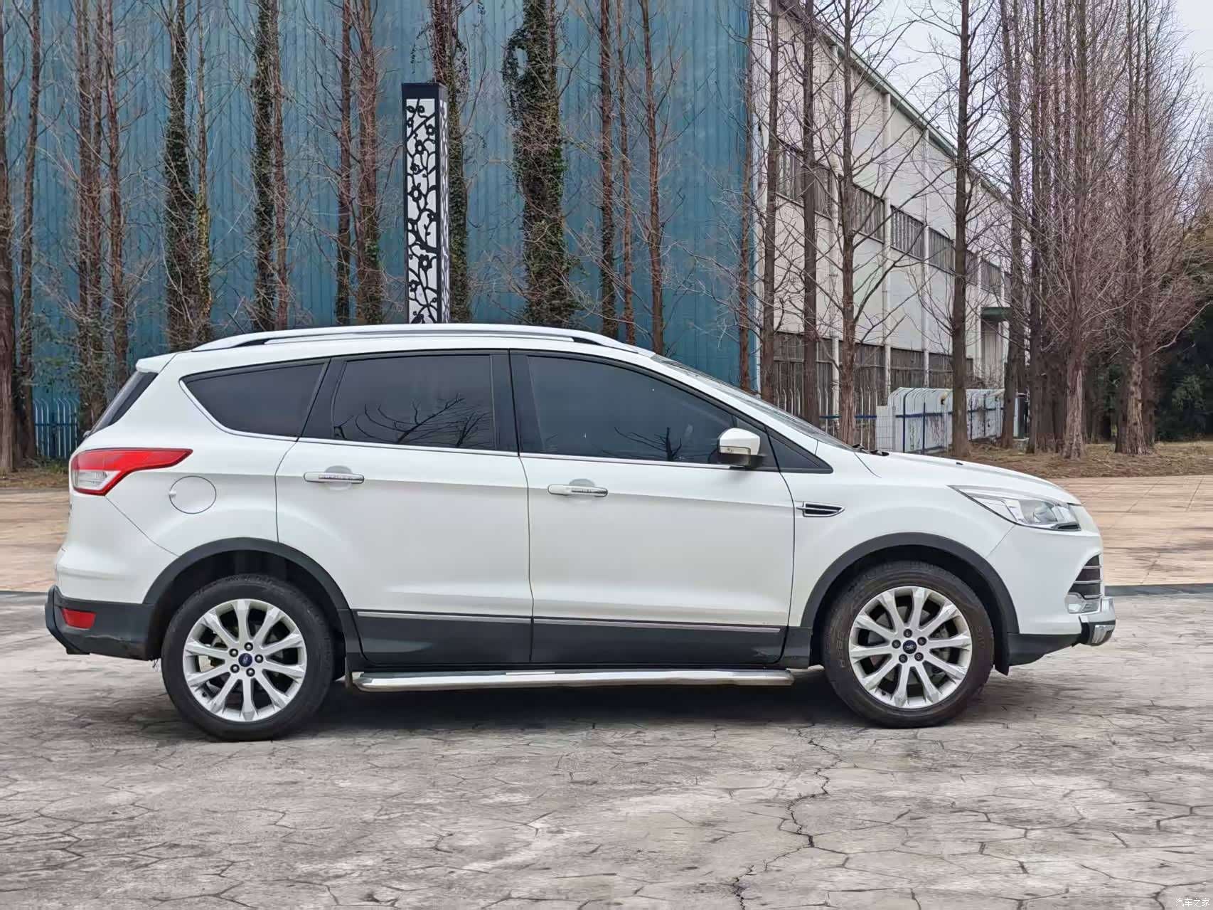 Ford Kuga, 2015 4