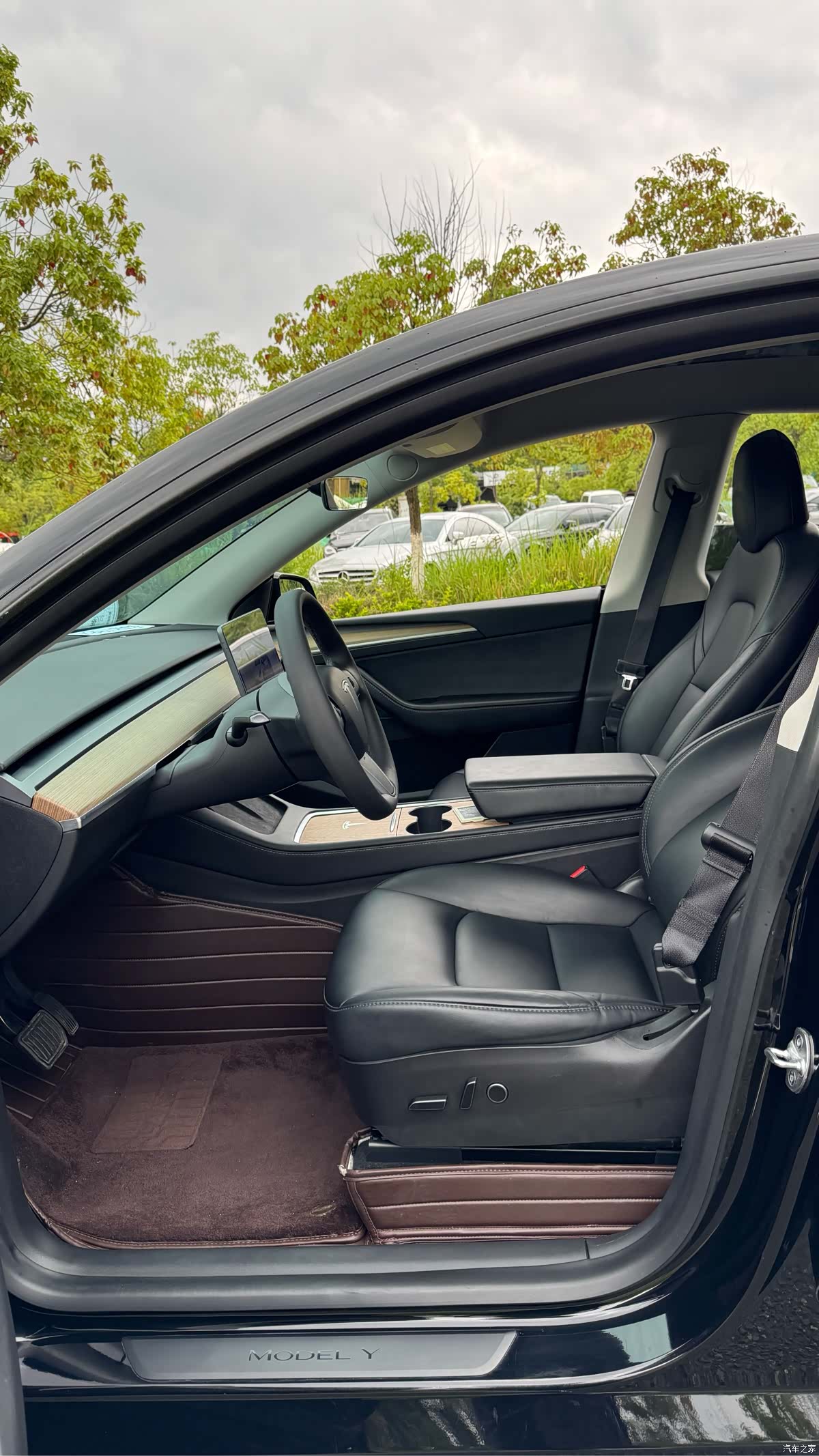 Tesla Model Y, 2022 17