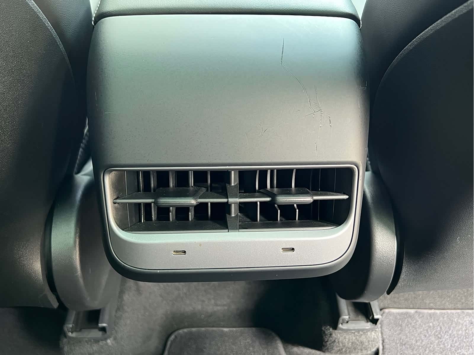 Tesla Model Y, 2022 10
