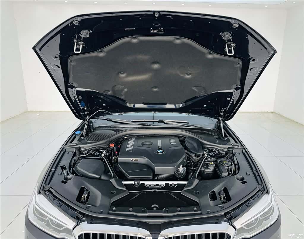 BMW 5 Series, 2018 25