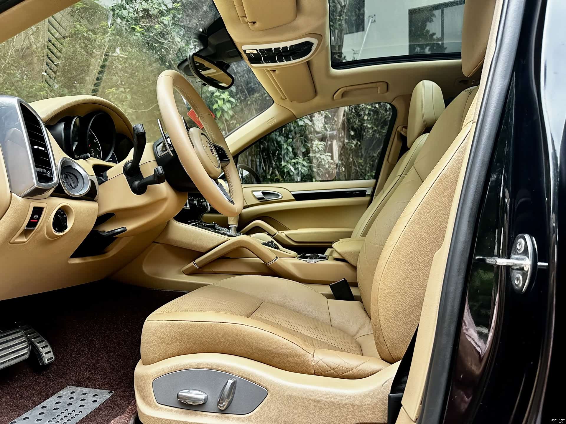 Porsche Cayenne, 2011 9