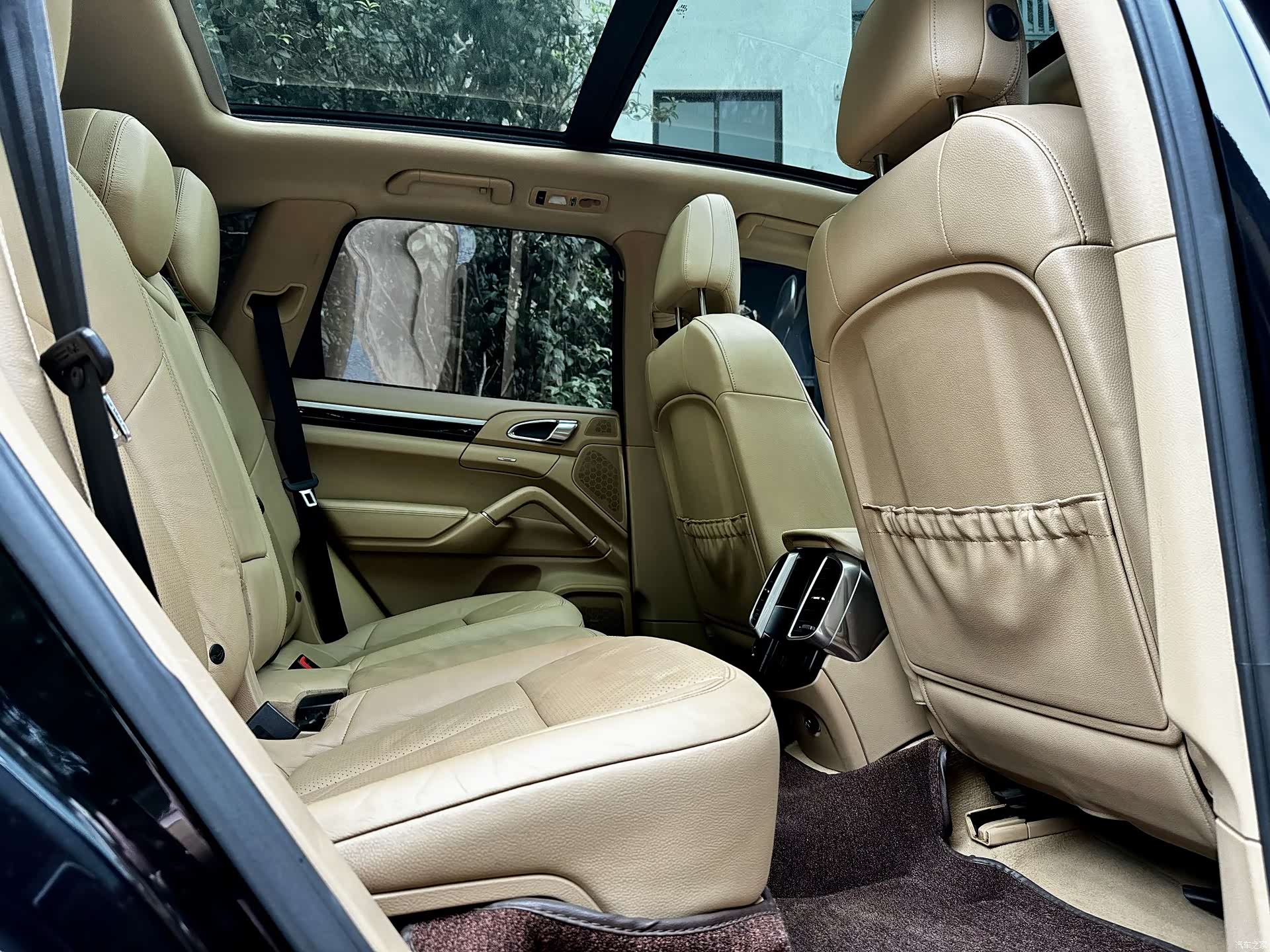 Porsche Cayenne, 2011 13