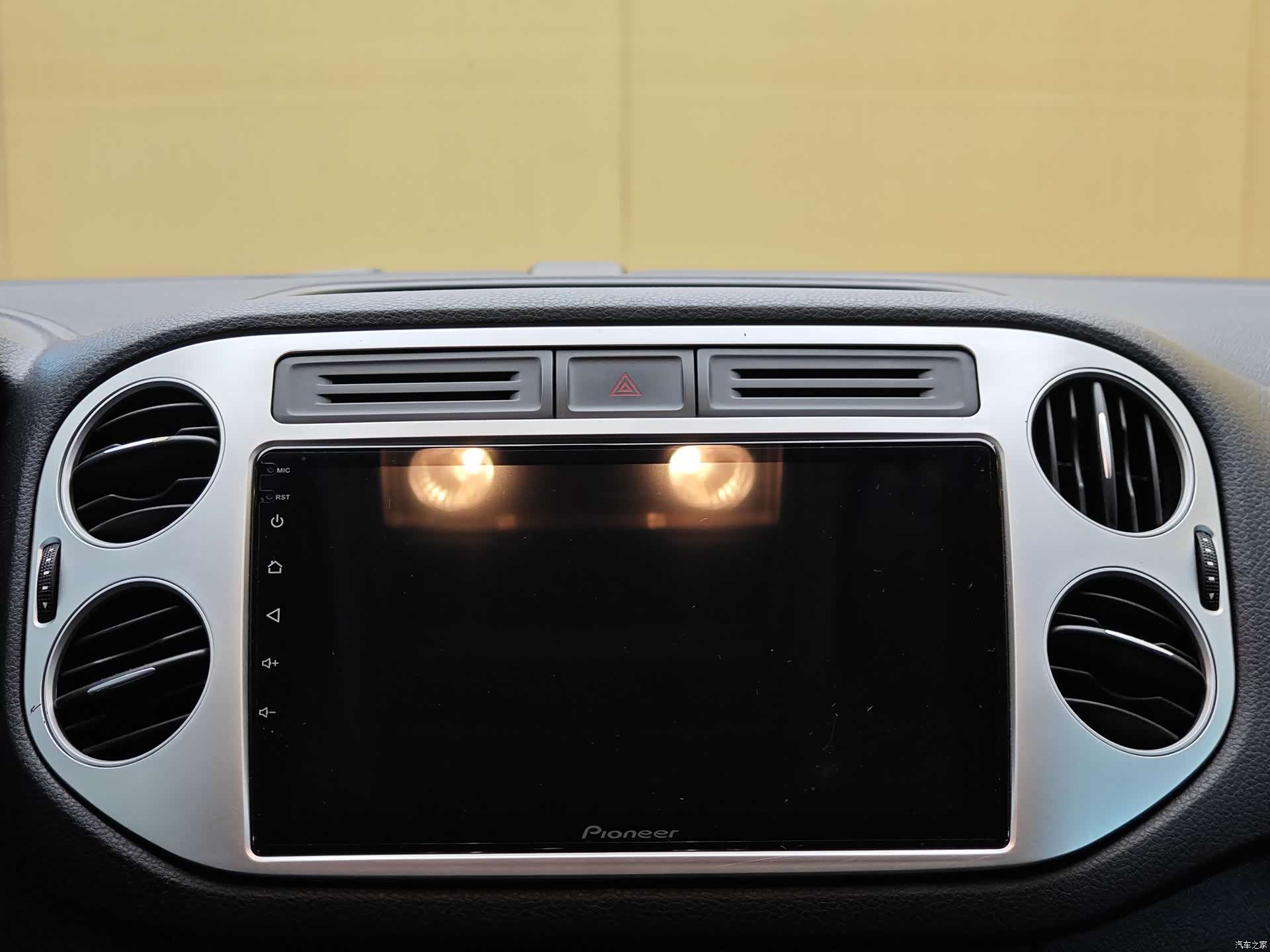 Volkswagen Tiguan, 2014 15