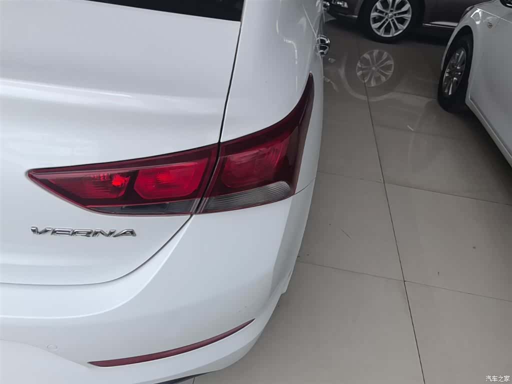 Hyundai GLS, 2017 8