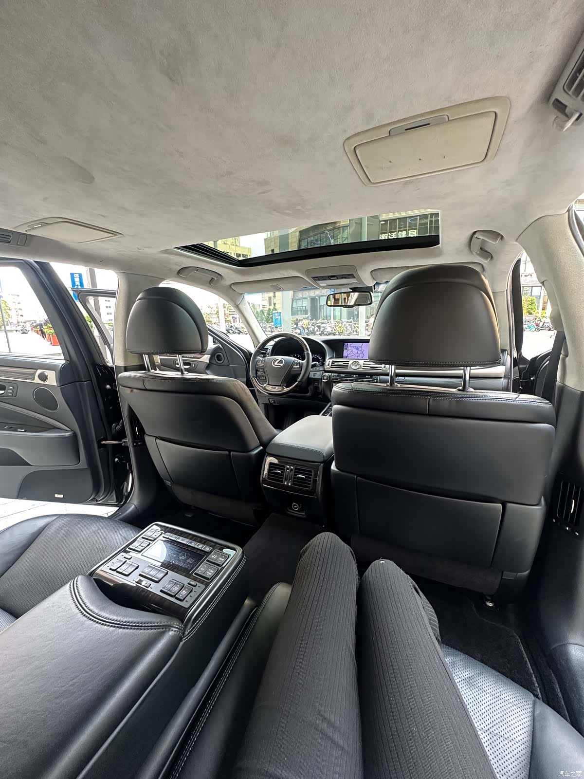 Lexus LS, 2013 8