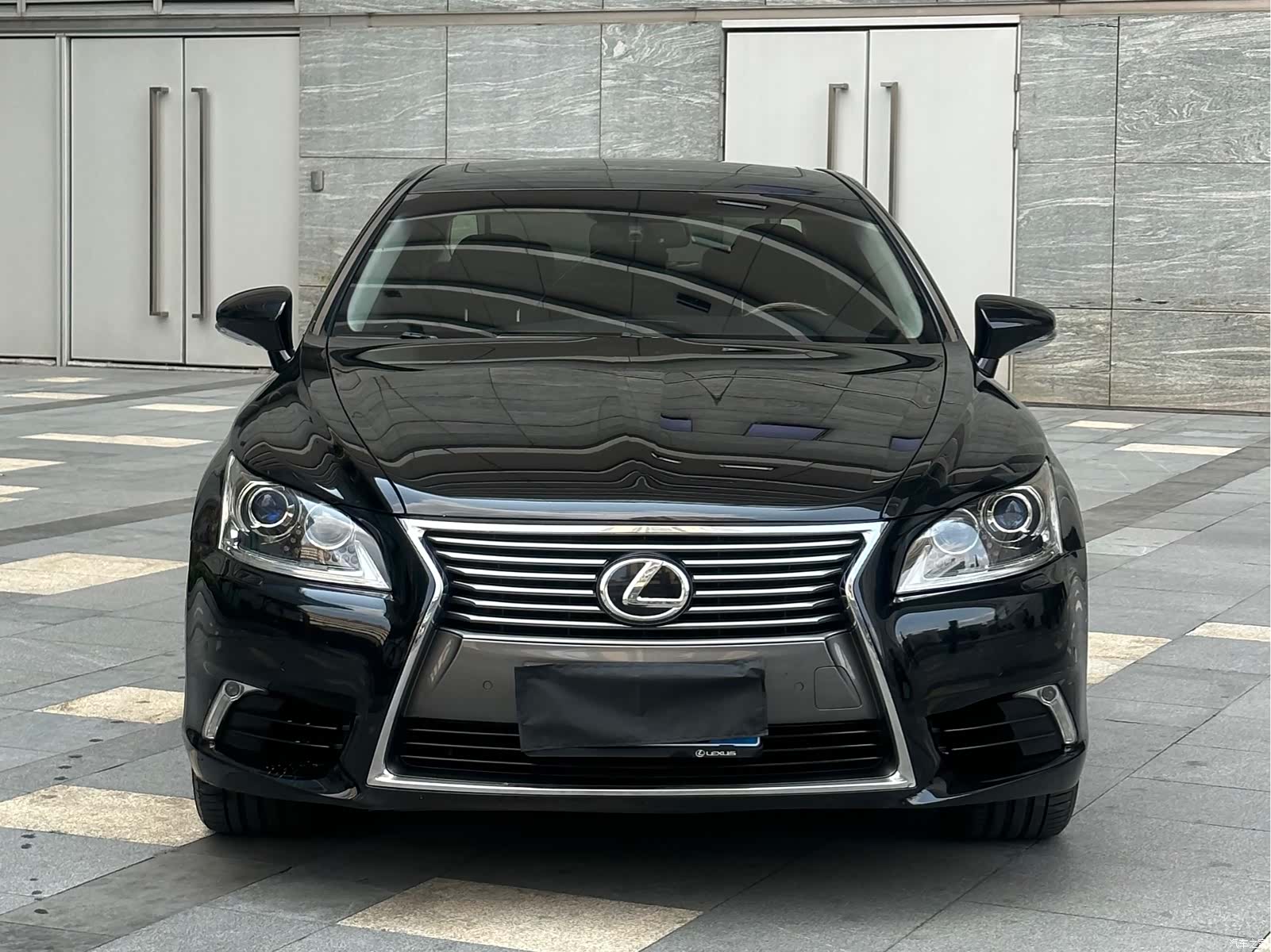Lexus LS, 2013 11