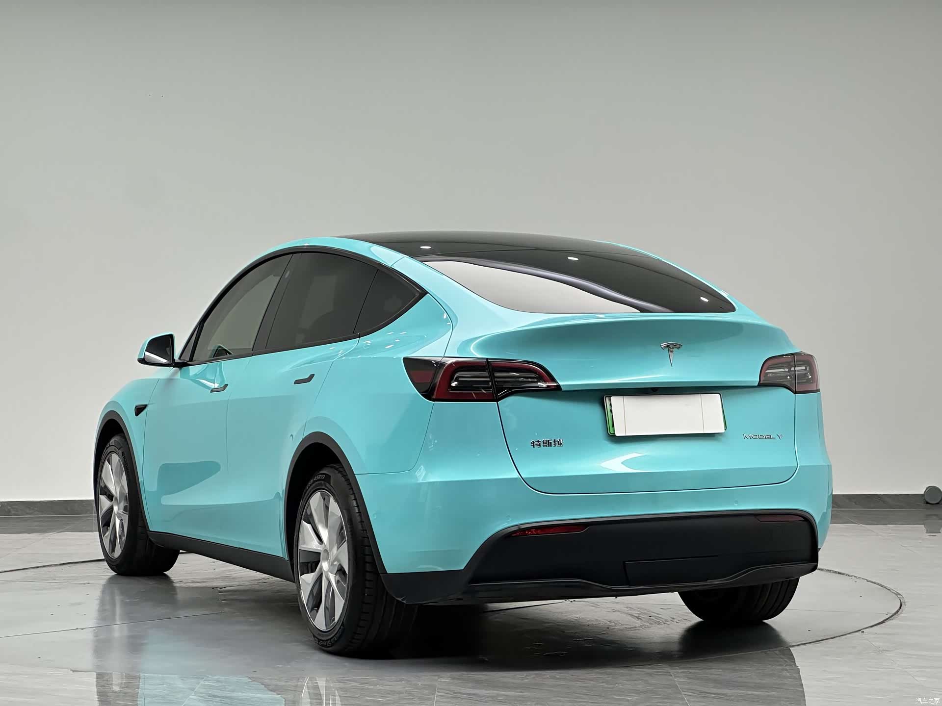 Tesla Model Y, 2023 6