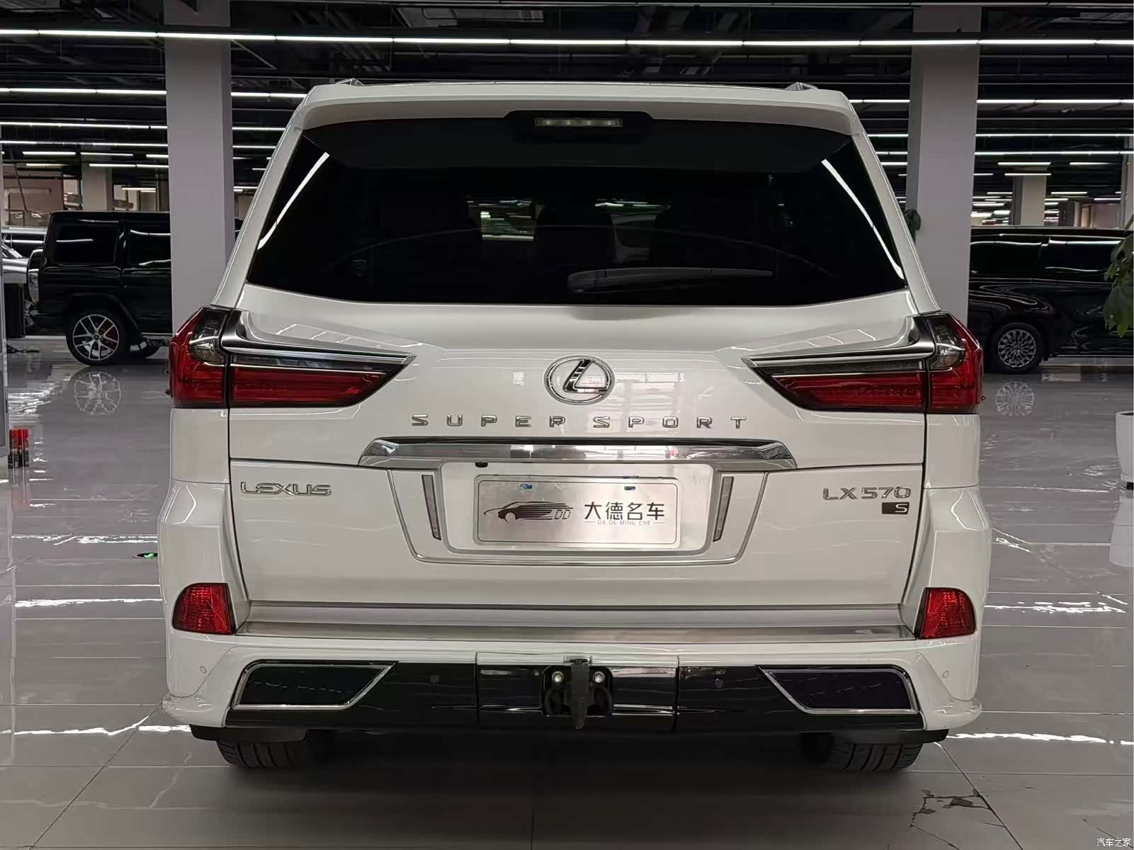 Lexus LX, 2020 4
