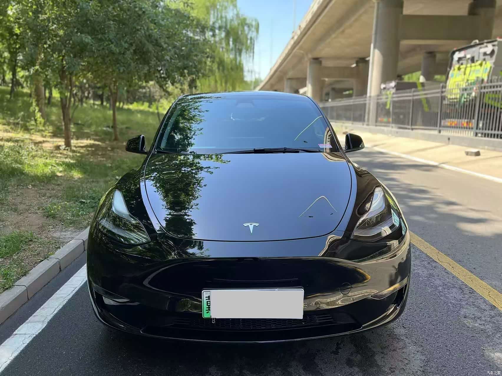Tesla Model Y, 2022 2