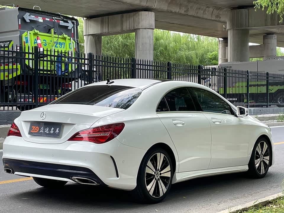 Mercedes-Benz CLA