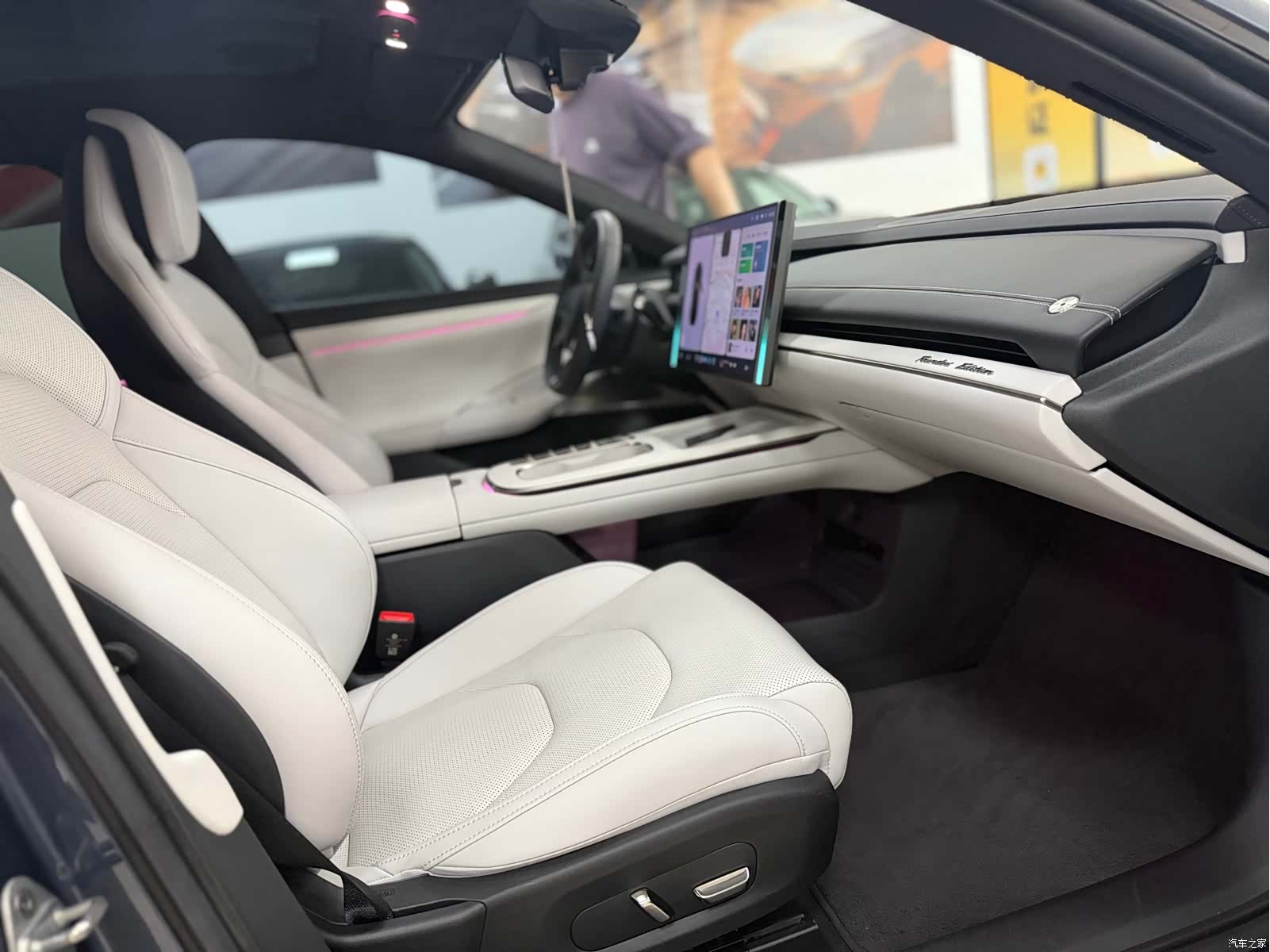 Xiaomi SU7, 2024 14