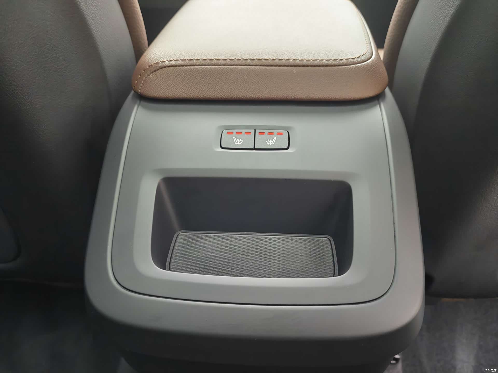 Volvo XC60, 2022 10
