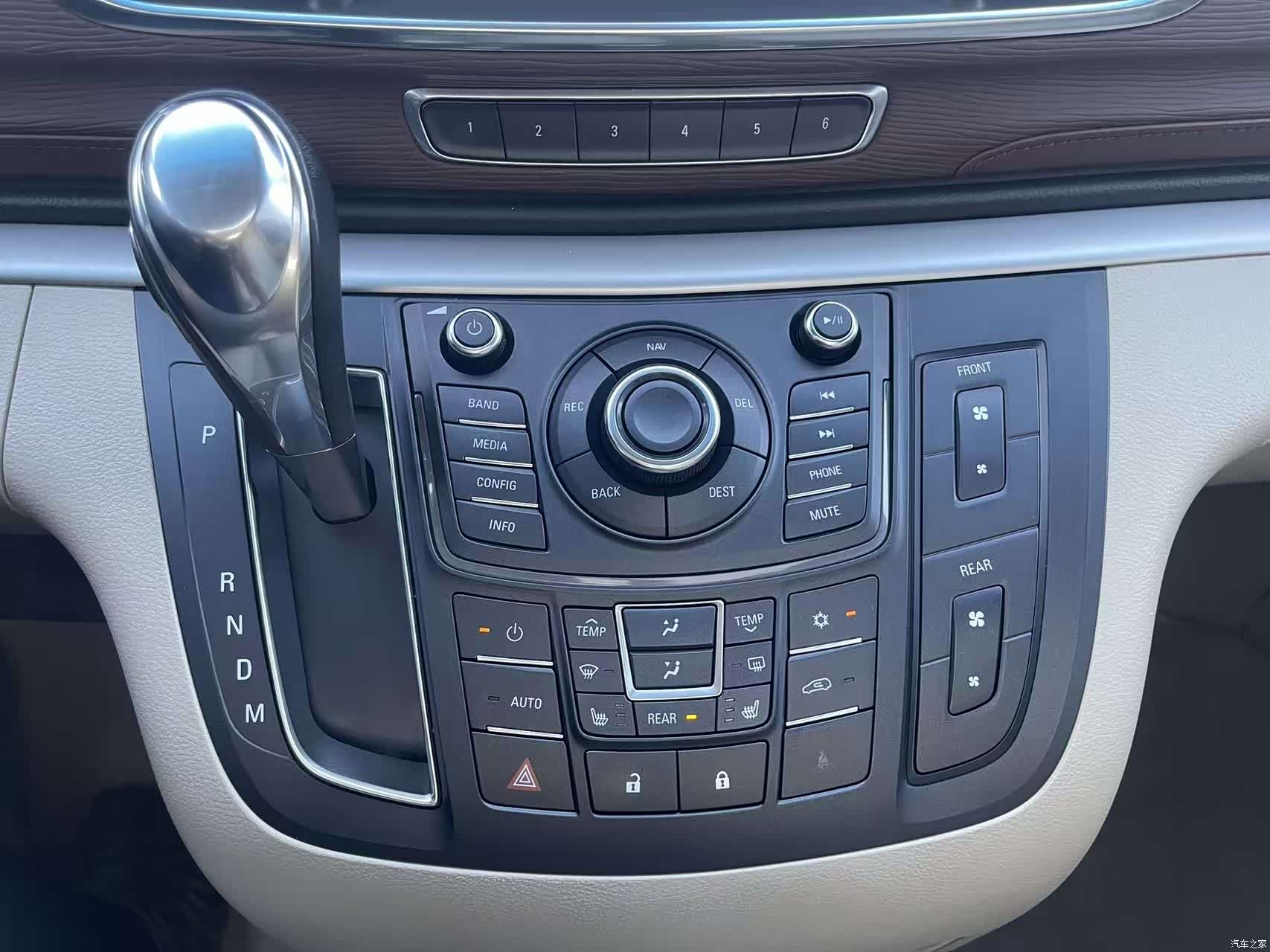 Buick GL8, 2015 25