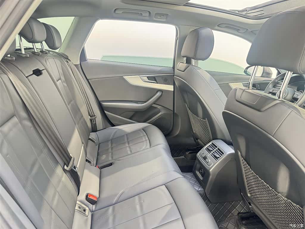 Audi A4, 2021 8