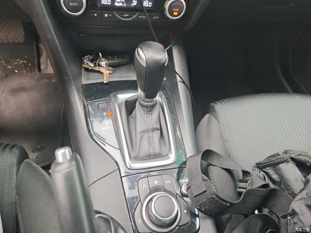 Mazda Mazda3, 2016 10