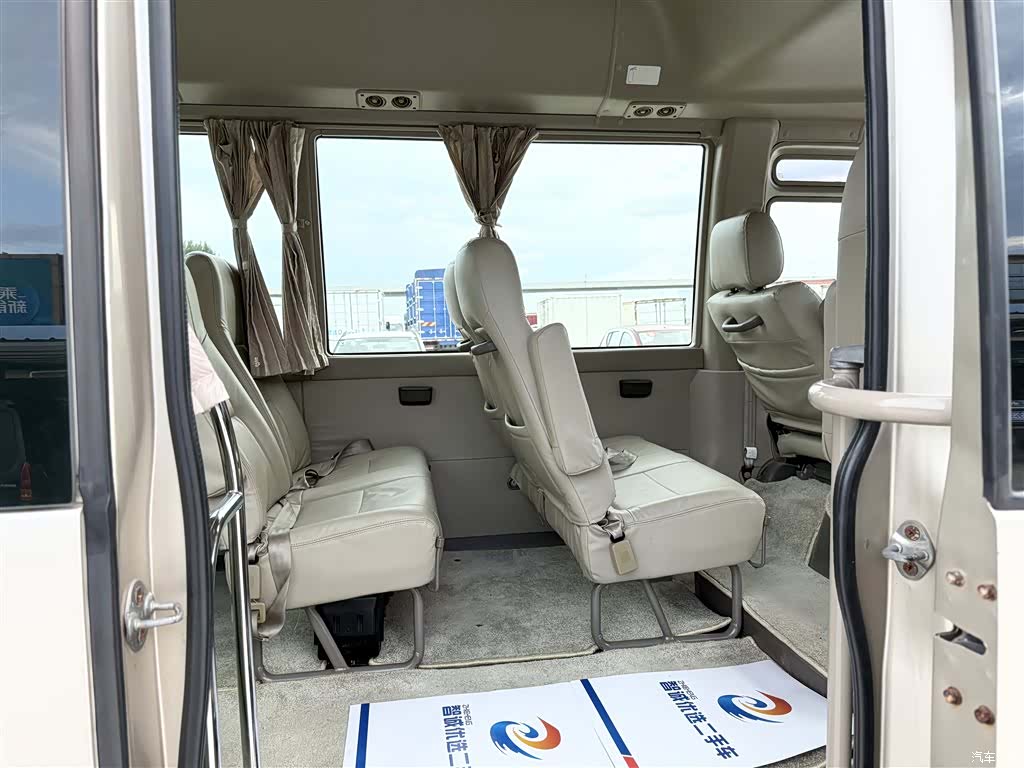 Toyota Coaster, 2011 12