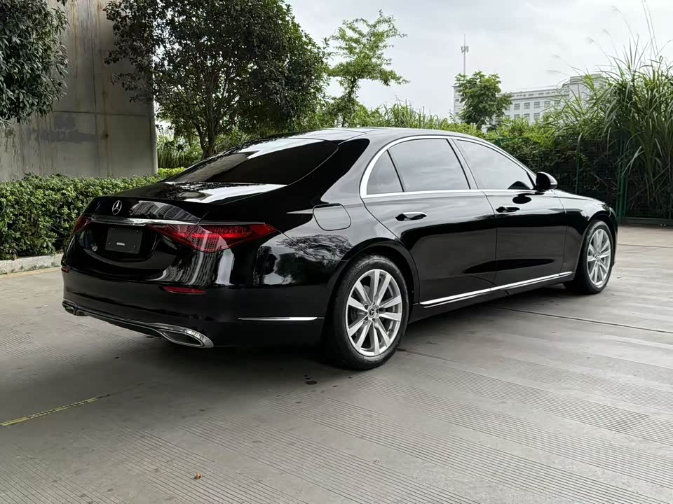 Mercedes-Benz S-class Mercedes-Benz S-class