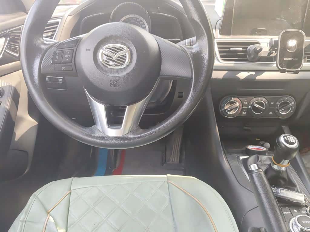 Mazda Mazda3, 2016 11