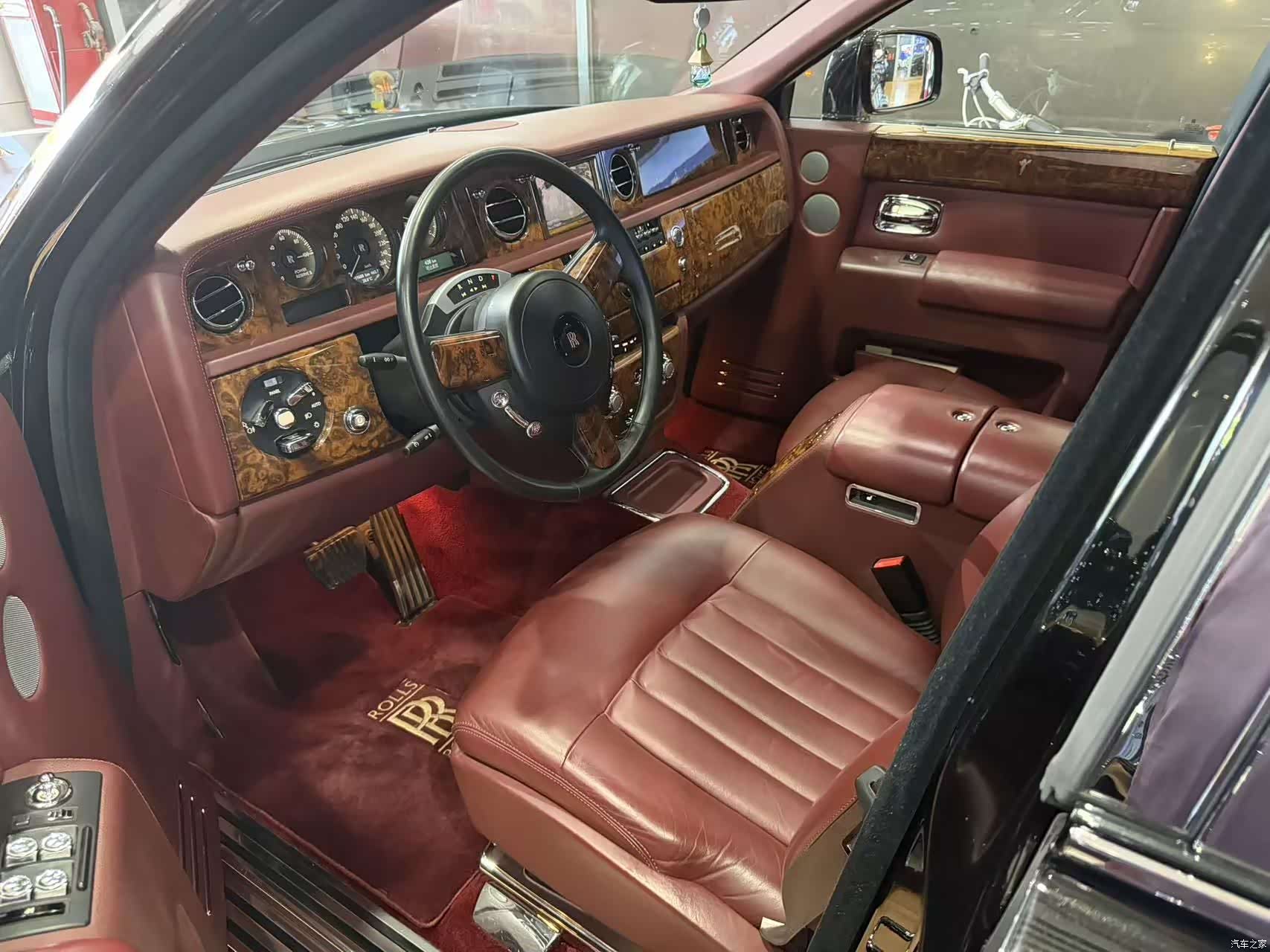 Rolls-Royce Phantom, 2013 4