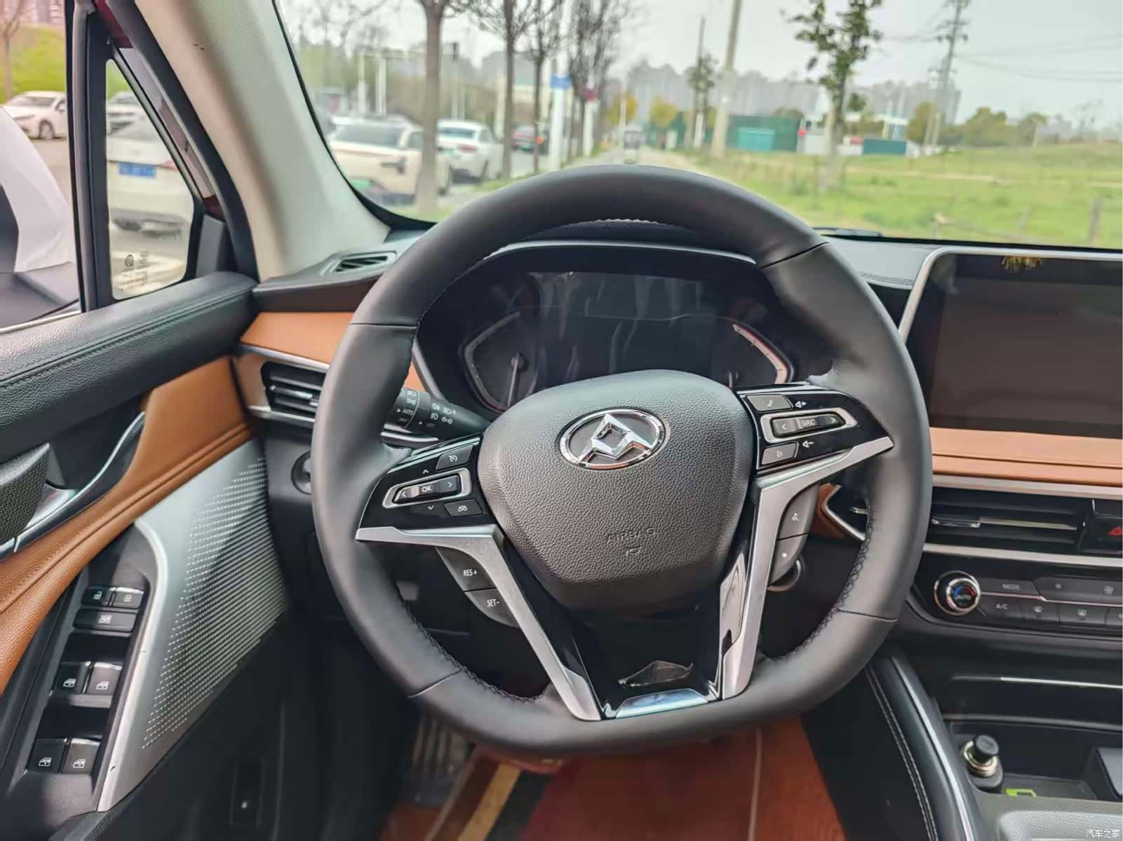 Maxus D90, 2019 16