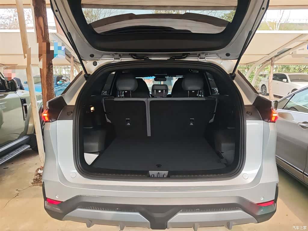 Geely Galaxy L7, 2025 19