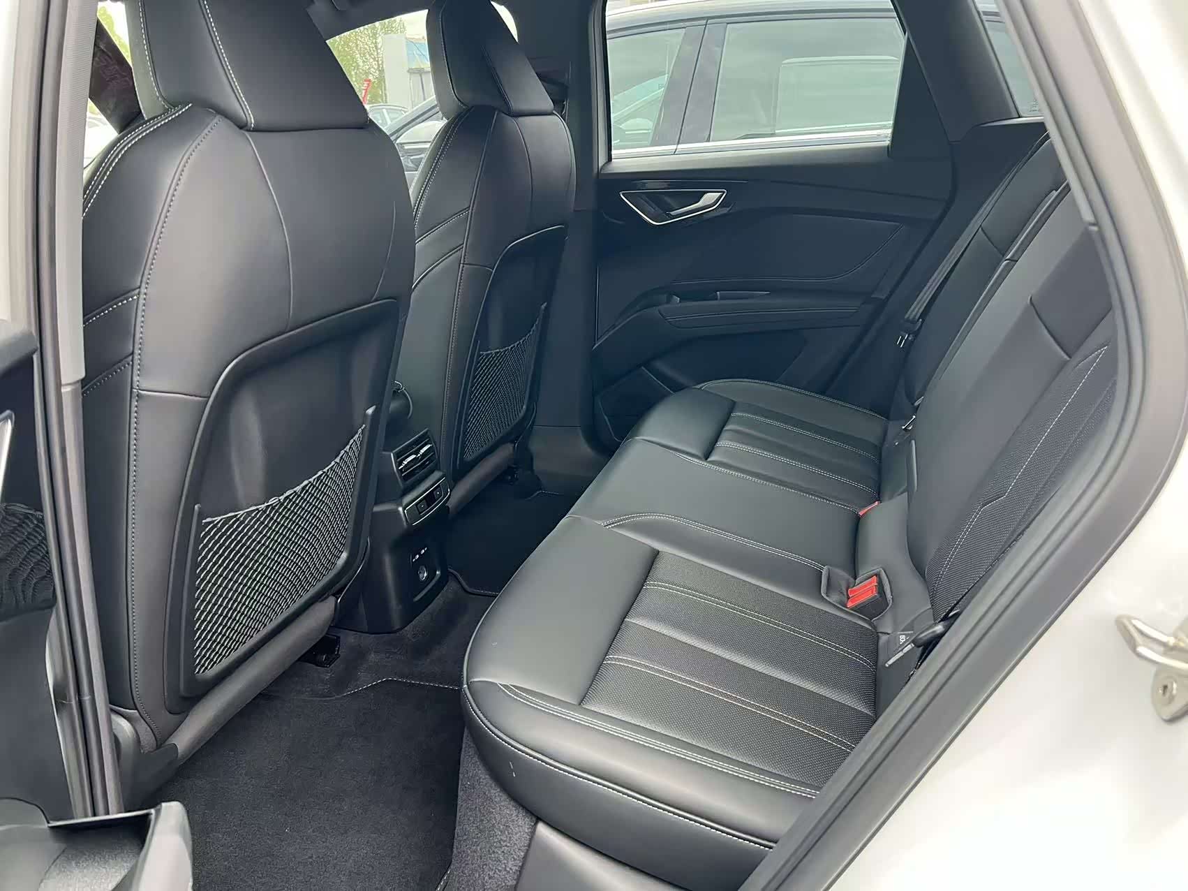 Audi Q4 e-tron, 2024 10