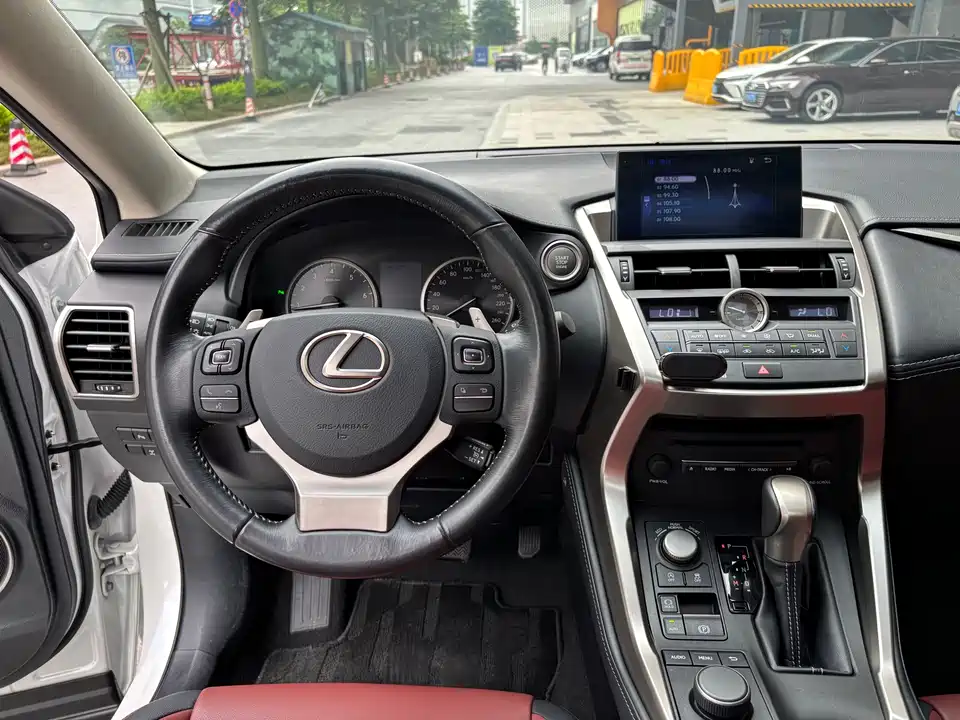 Lexus NX