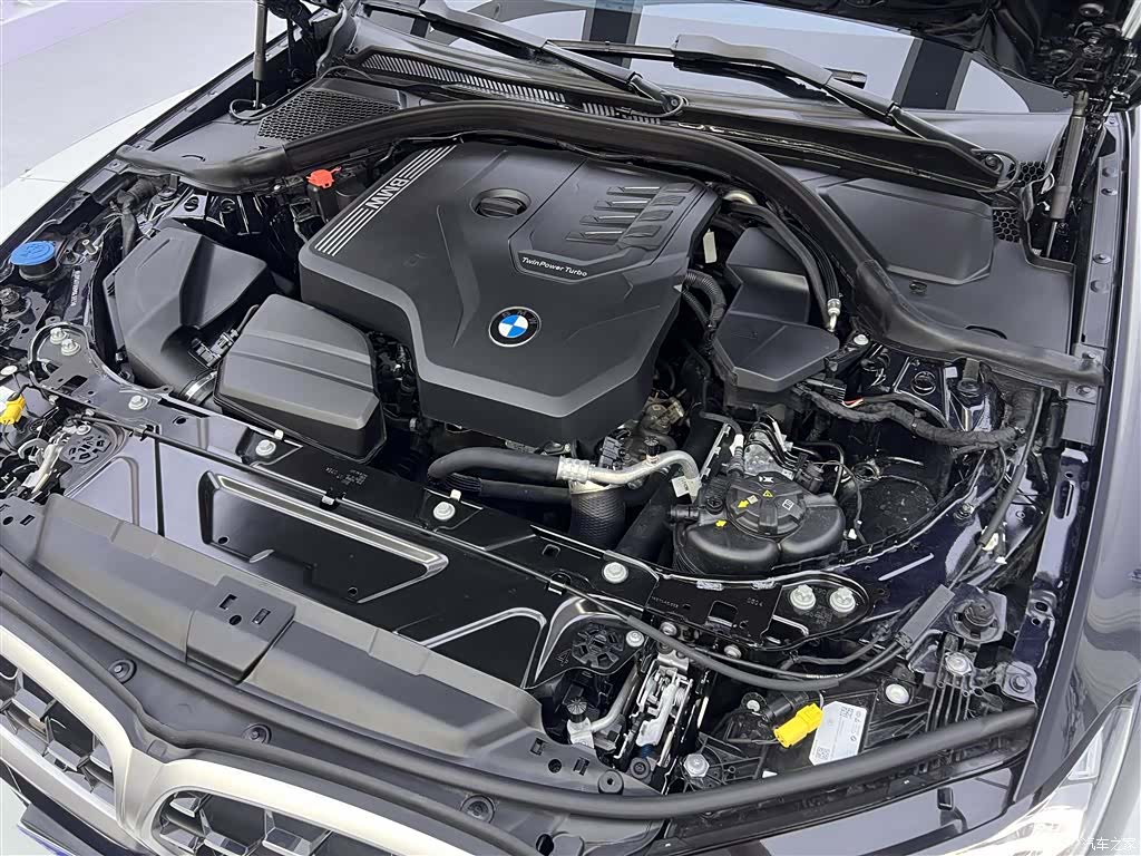 BMW 3 Series, 2024 12