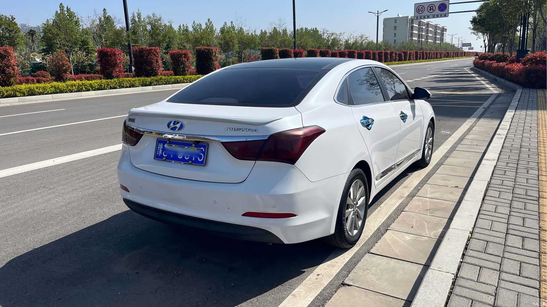 Hyundai GLS, 2016 3