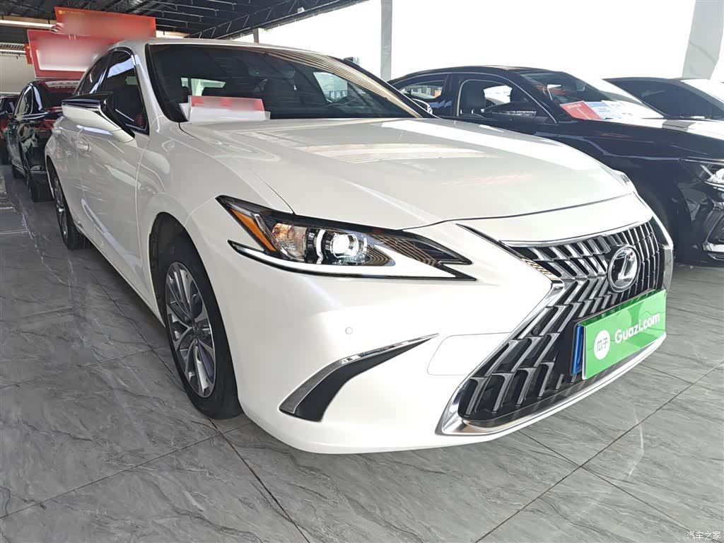 Lexus ES, 2023 22