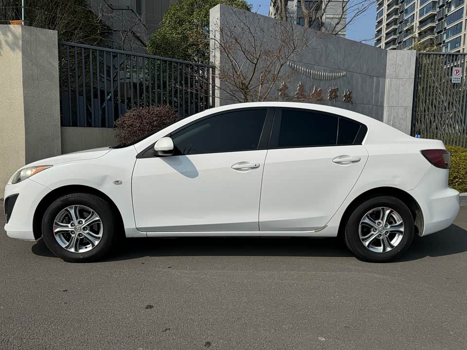 Mazda 3 star Cheng