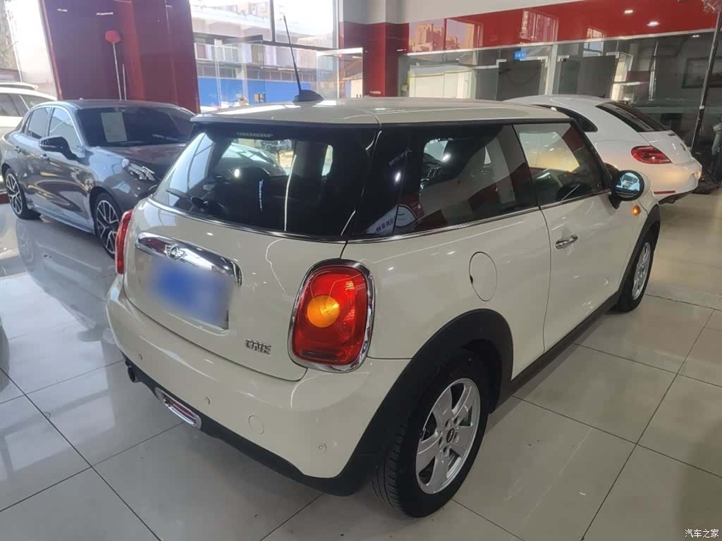 Mini ONE, 2015 7