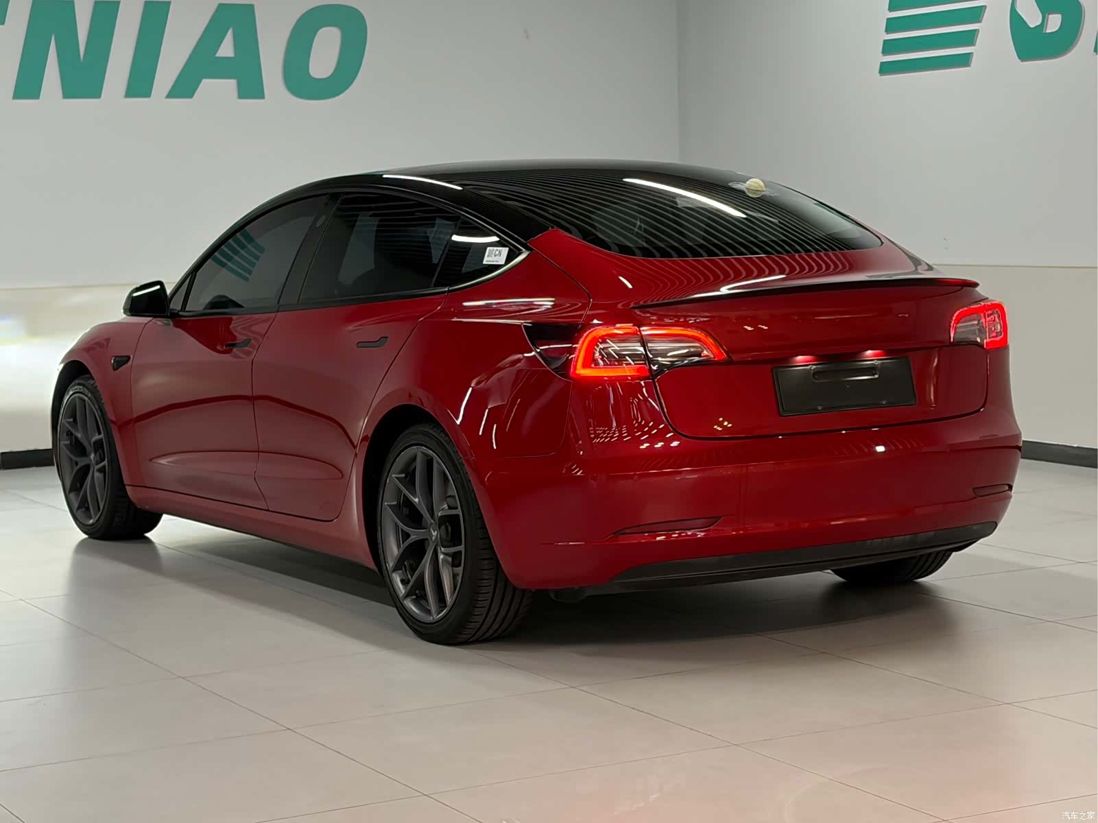 Tesla Model 3, 2021 4