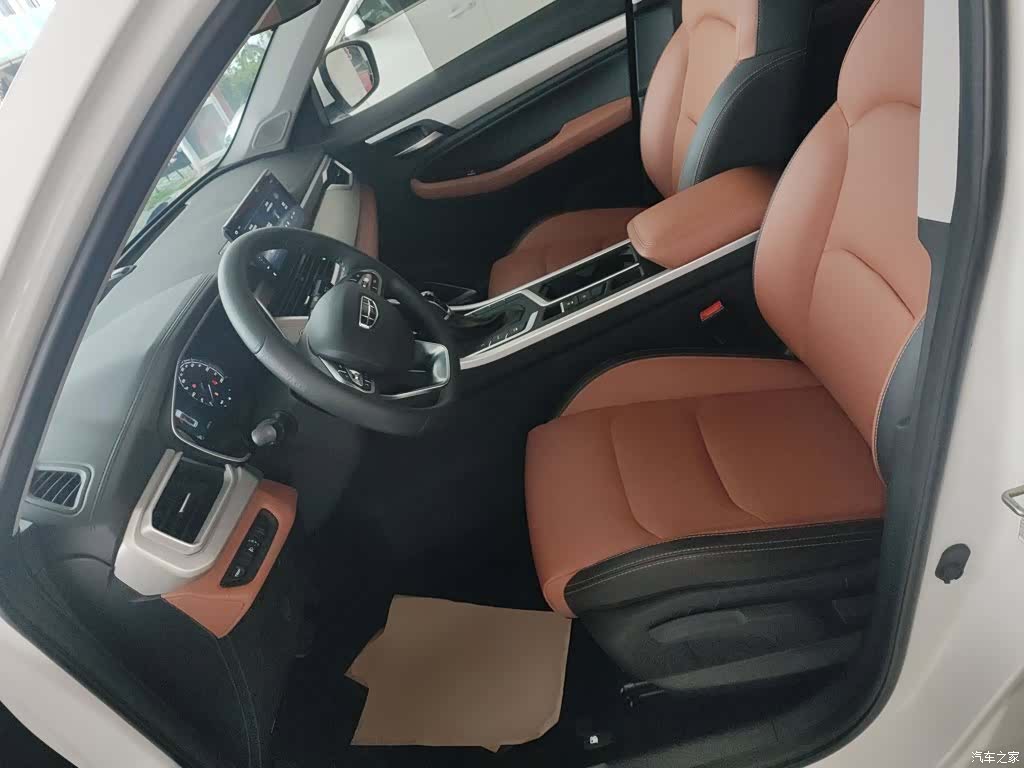 Geely X6, 2021 11