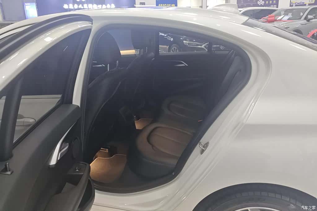 BMW 1 Series, 2018 11