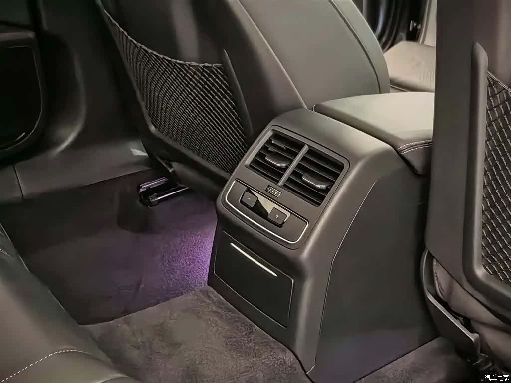 Audi A4L, 2020 13