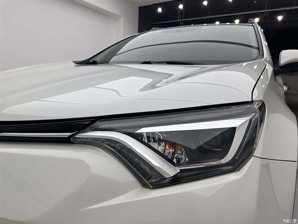 Toyota RAV4, 2019 30
