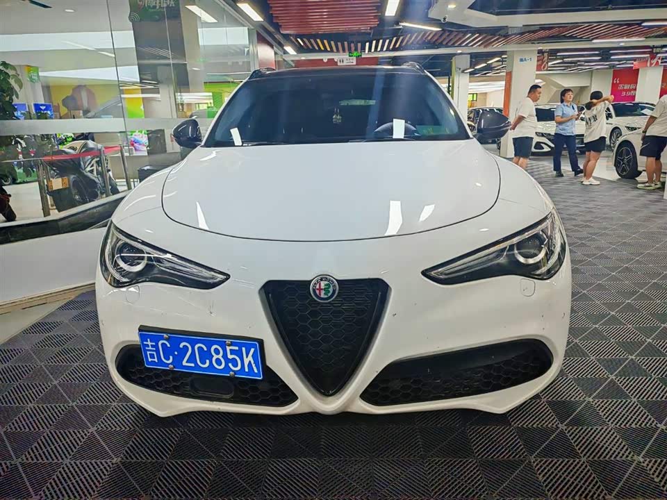 Alfa Romeo Stelvio Alfa Romeo Stelvio