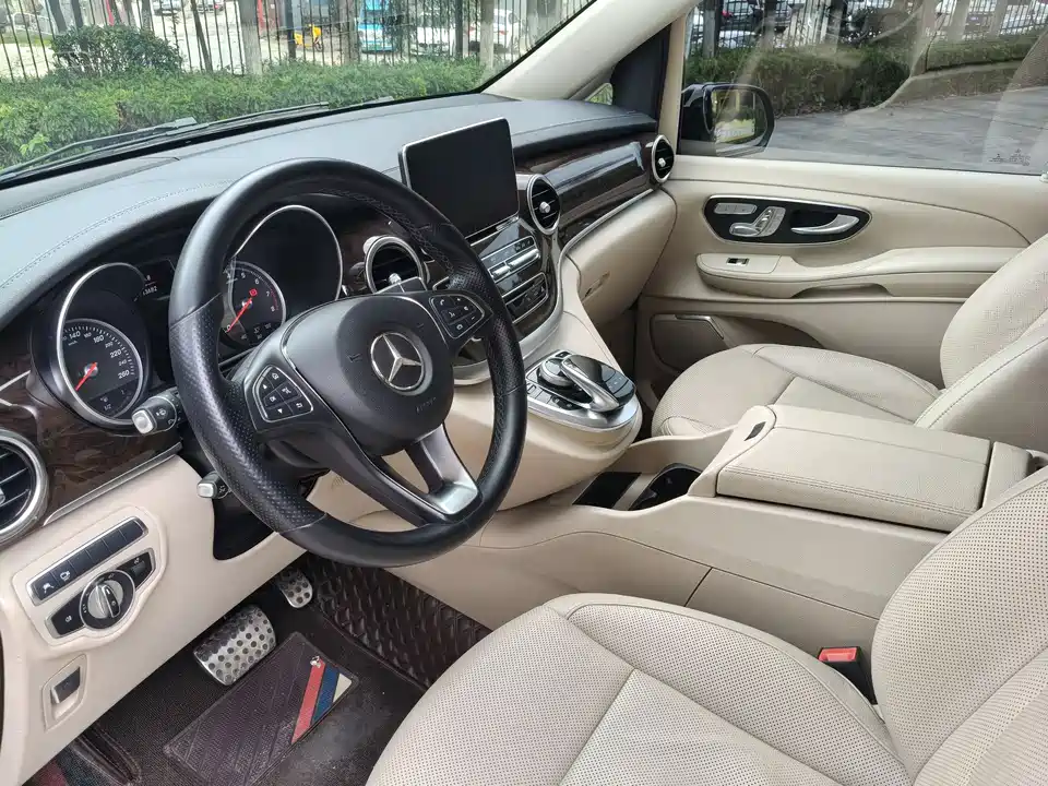 Mercedes-Benz V-class Mercedes-Benz V-class