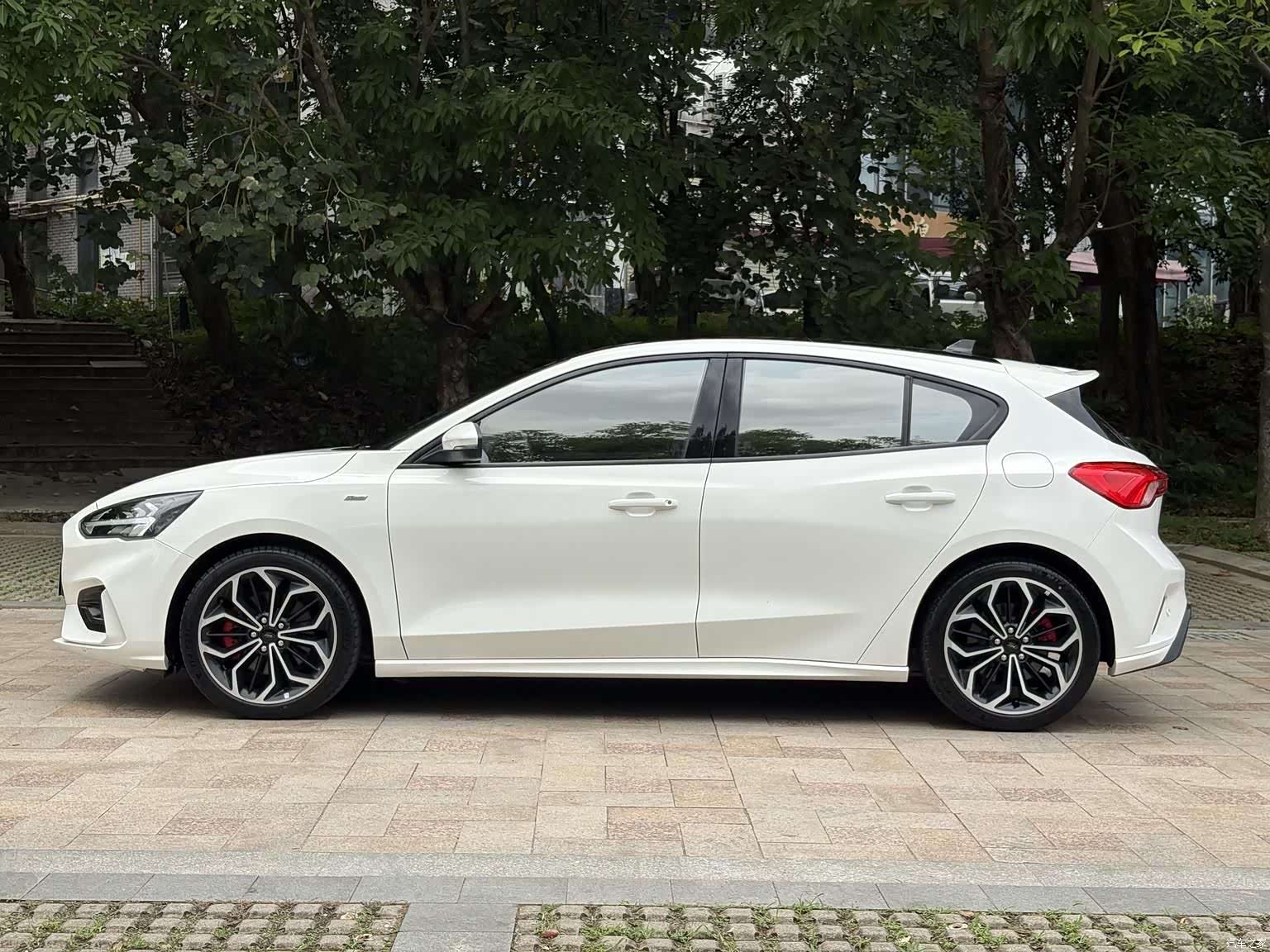 Ford Focus, 2022 7