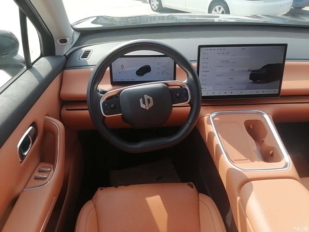 Leapmotor C16, 2025 11