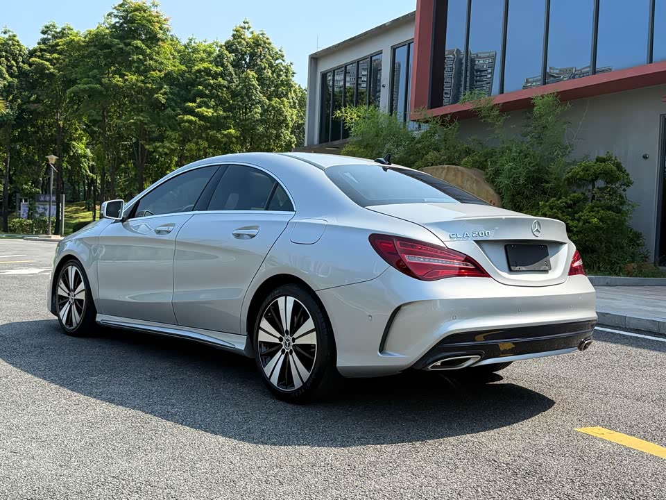 Mercedes-Benz CLA