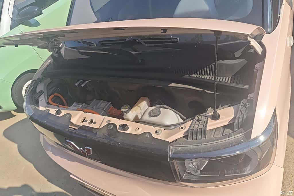 Wuling MINIEV, 2021 10