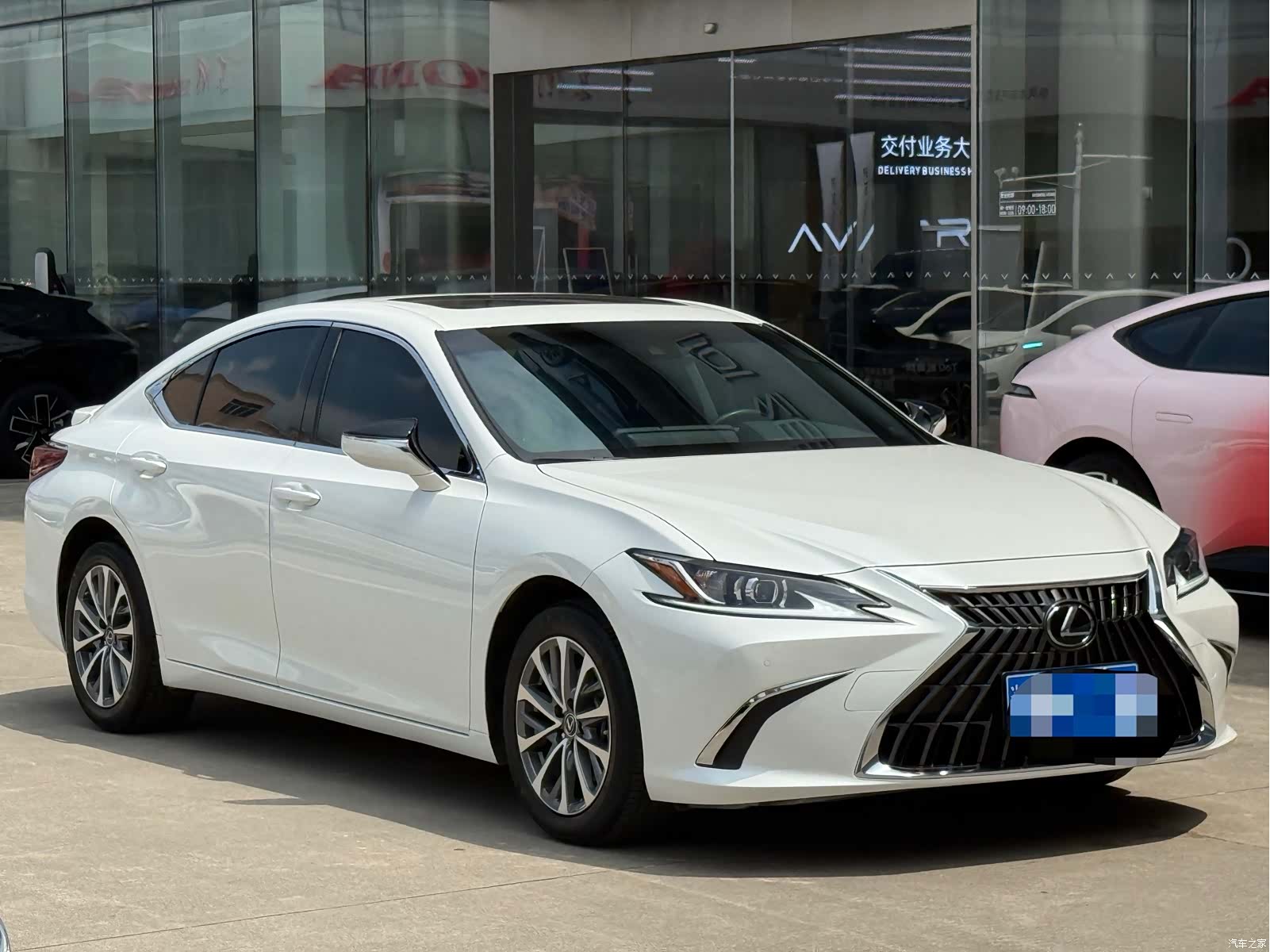 Lexus ES, 2023 1