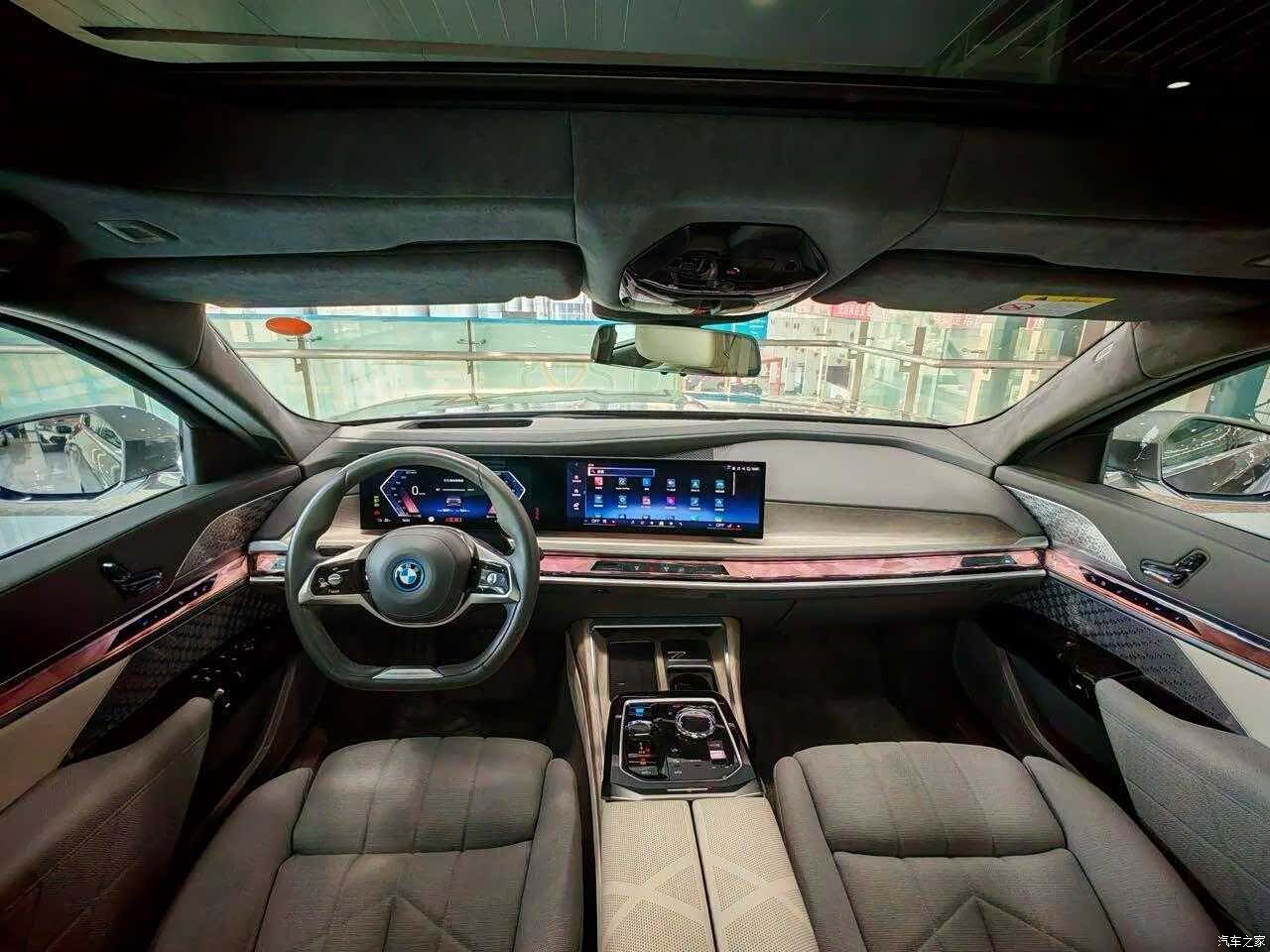 BMW i7, 2022 18