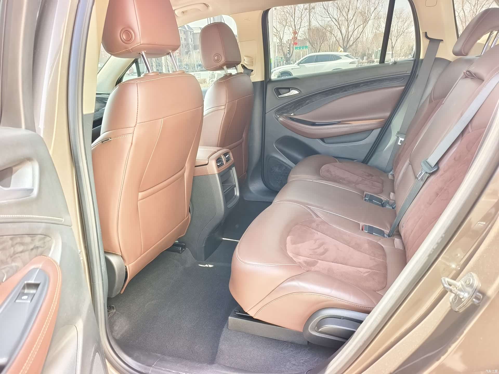 Buick Envision Plus, 2016 10